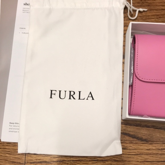 Furla Metropolis XL wallet on a chain in pink - Picture 5 of 8